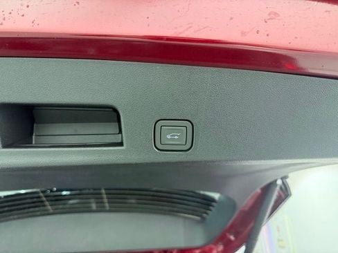 New 2026 Buick Enclave Preferred w/ Power Package FWD image 9