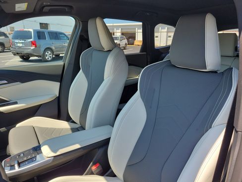 New 2026 BMW X1 xDrive28i w/ Technology Package AWD/4WD image 16