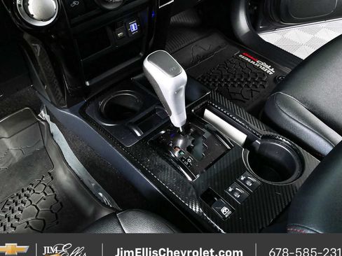Used 2024 Toyota 4Runner TRD Off-Road Premium w/ Moonroof Package AWD/4WD image 17