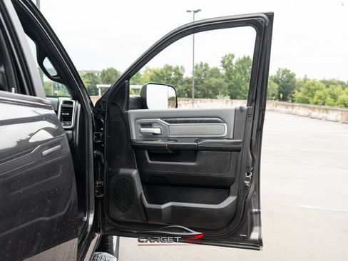 Used 2021 RAM 2500 Big Horn image 36