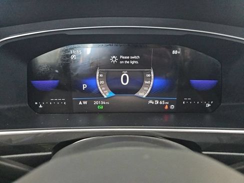 Used 2023 Volkswagen Tiguan SE FWD image 8