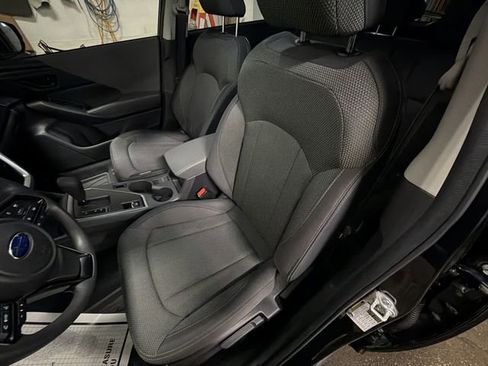 Used 2024 Subaru Crosstrek 2.0i Premium image 18