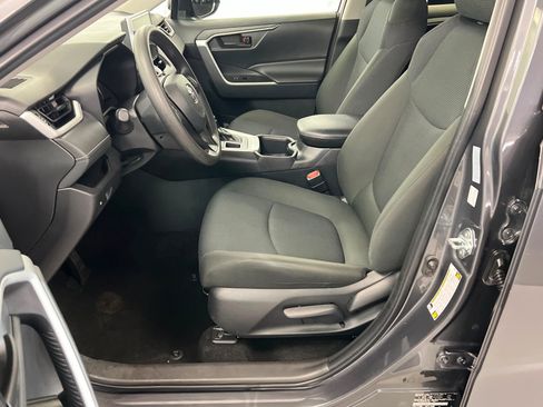 Used 2025 Toyota RAV4 LE AWD/4WD image 17