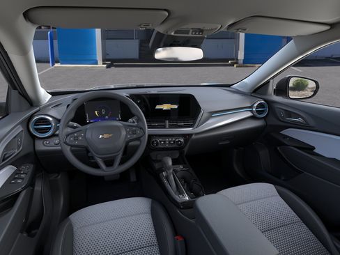 New 2026 Chevrolet Trax LT FWD image 39