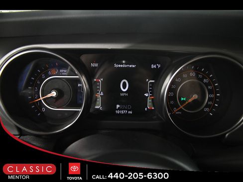 Used 2019 Jeep Wrangler Unlimited Sahara AWD/4WD image 8
