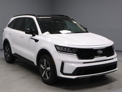 Used 2021 Kia Sorento S w/ Panoramic Sunroof Package