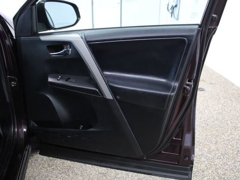 Used 2018 Toyota RAV4 XLE w/ Plus Extra Value Package image 21