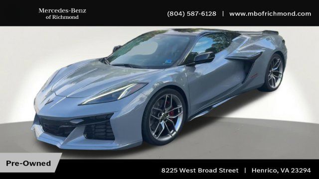 Used 2025 Chevrolet Corvette Z06 RWD image 6