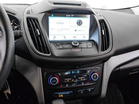 Used 2018 Ford Escape SE w/ SE Sync 3 Package AWD/4WD image 23