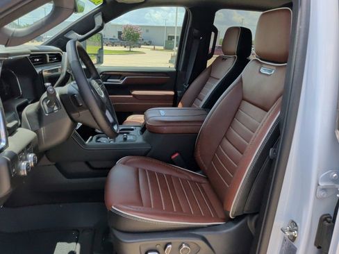 New 2026 GMC Sierra 3500 Denali Ultimate AWD/4WD image 13