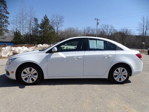 Used 2016 Chevrolet Cruze Limited LT FWD image 5