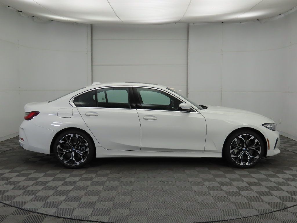 Used 2026 BMW 330i Sedan w/ Convenience Package RWD image 5