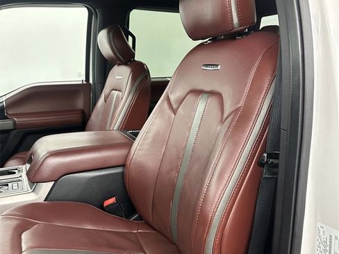 Used 2018 Ford F150 Platinum w/ Equipment Group 701A Luxury image 12