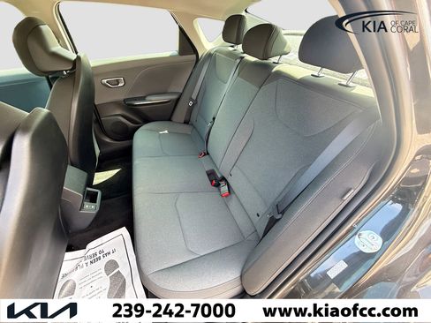 New 2025 Kia K4 LXS image 19