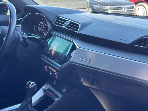 Used 2020 Audi Q3 2.0T Premium w/ Convenience Package image 29