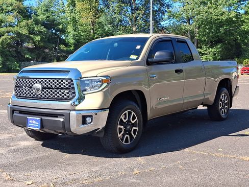 Used 2018 Toyota Tundra SR5 w/ TRD Off Road Package AWD/4WD image 3