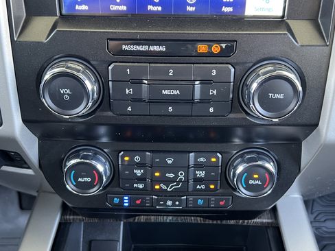 Used 2021 Ford F250 Lariat AWD/4WD image 29