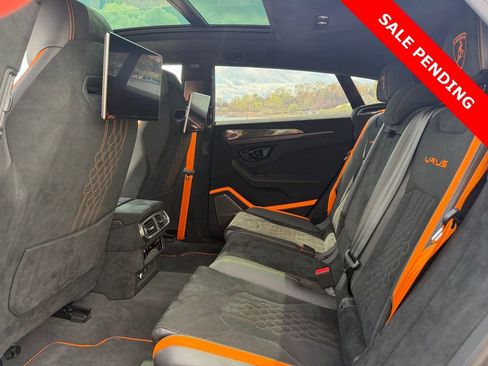 Used 2024 Lamborghini Urus Performante AWD/4WD image 36