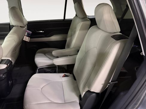 New 2026 Toyota Grand Highlander Limited image 16