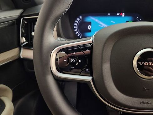 New 2026 Volvo XC90 T8 Plus w/ Protection Package Premier image 28