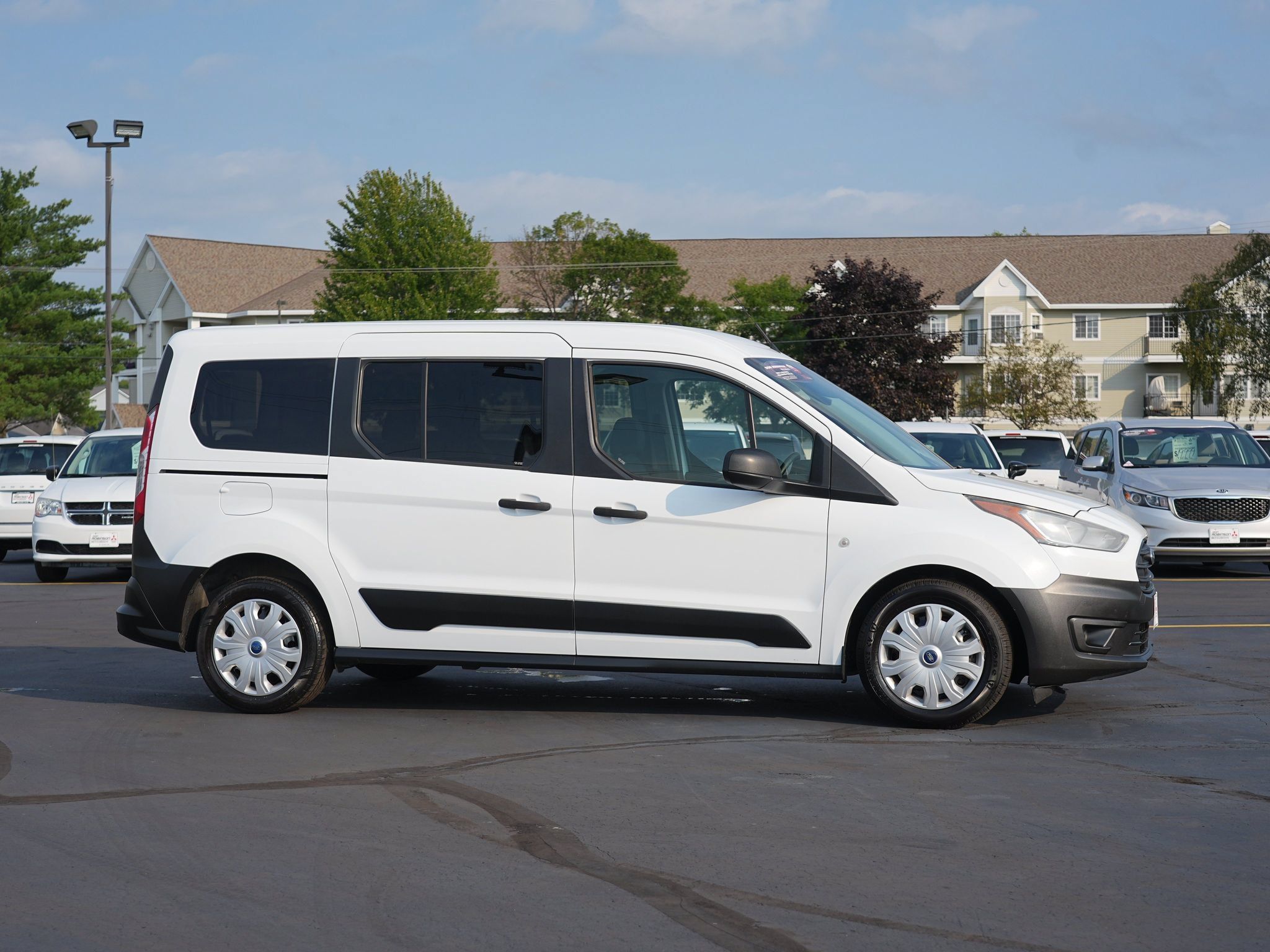 Used 2019 Ford Transit Connect XL FWD image 2