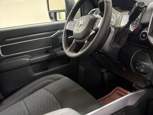 New 2026 RAM 2500 Big Horn AWD/4WD image 25
