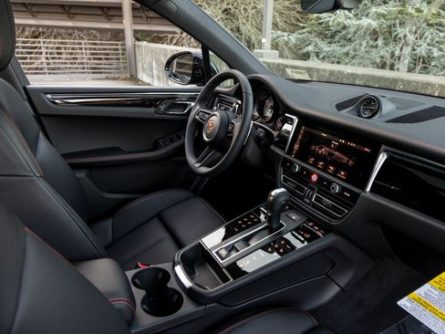 New 2026 Porsche Macan AWD/4WD image 48