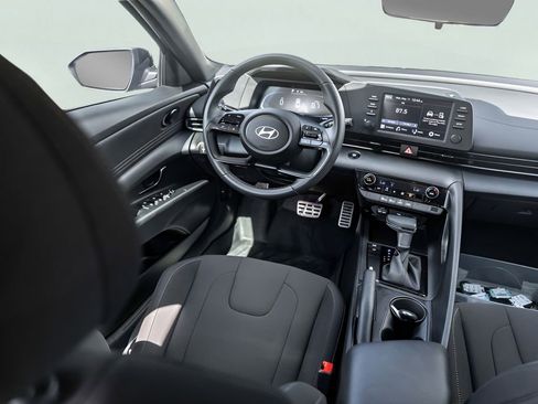 Used 2025 Hyundai Elantra Sport FWD image 27