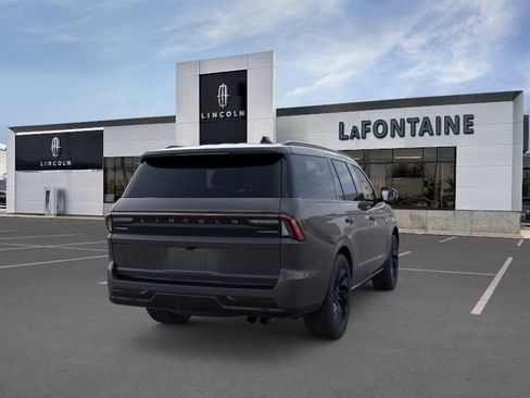 New 2026 Lincoln Navigator Reserve AWD/4WD image 8