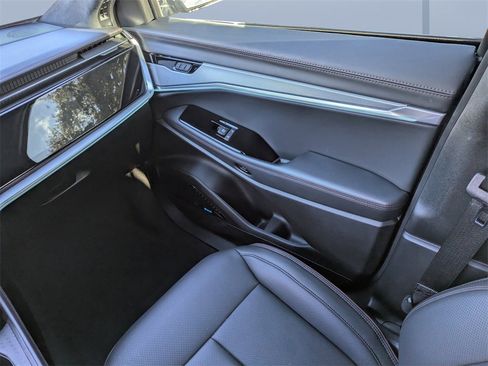 Used 2025 Jeep Wagoneer S Launch Edition image 18