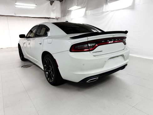 Used 2021 Dodge Charger SXT w/ Leather Interior Group RWD image 4