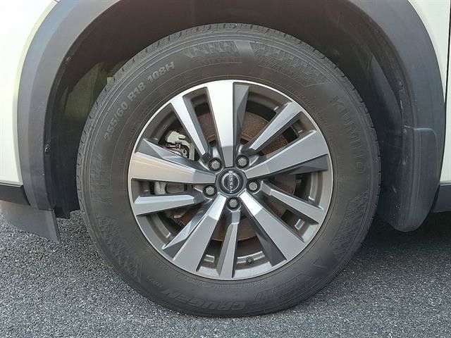 Certified 2024 Nissan Pathfinder SL w/ Black Appearance Package AWD/4WD image 4