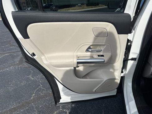 Used 2026 Mercedes-Benz GLA 250 4MATIC image 24