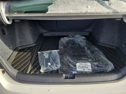 Used 2022 Honda Accord Sport image 10