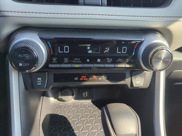 Certified 2025 Toyota RAV4 XLE FWD image 23