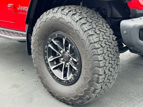 Used 2024 Jeep Wrangler Unlimited Rubicon image 9