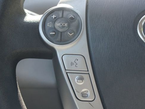 Used 2015 Toyota Prius V Three image 10