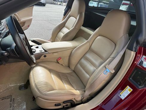 Used 2006 Chevrolet Corvette Coupe 2D w/ Preferred Equipment Group image 17