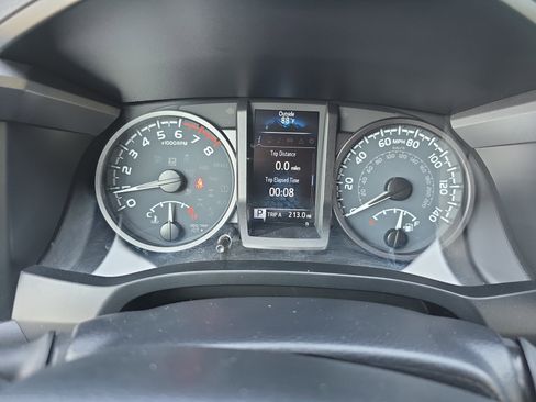 Used 2023 Toyota Tacoma TRD Sport w/ TRD Premium Sport Package AWD/4WD image 18