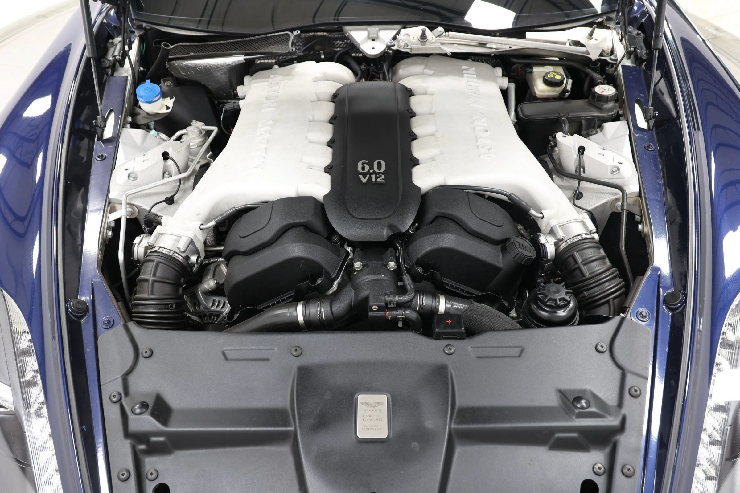 Used 2016 Aston Martin Vanquish Volante RWD image 86