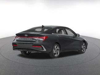 Used 2025 Hyundai Elantra Limited FWD video 2