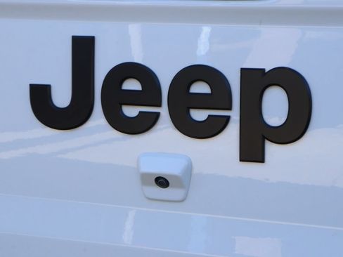 Used 2025 Jeep Gladiator Sport AWD/4WD image 47