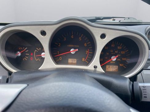 Used 2005 Nissan 350Z Touring RWD image 17