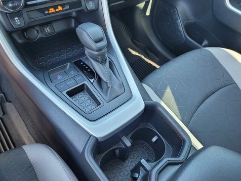 Used 2025 Toyota RAV4 XLE image 27