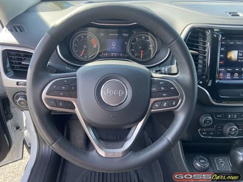 Used 2022 Jeep Cherokee Limited w/ Mopar Interior Package AWD/4WD image 12