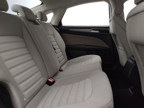 Used 2018 Ford Fusion S FWD image 19