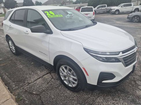 Used 2024 Chevrolet Equinox LS w/ LS Convenience Package AWD/4WD image 1