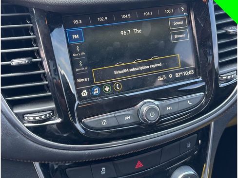 Used 2018 Chevrolet Trax Premier FWD image 12