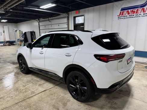 Used 2022 Buick Envision Essence w/ Technology Package I image 5