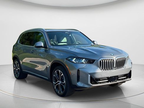New 2026 BMW X5 xDrive40i w/ Climate Comfort Package AWD/4WD image 3